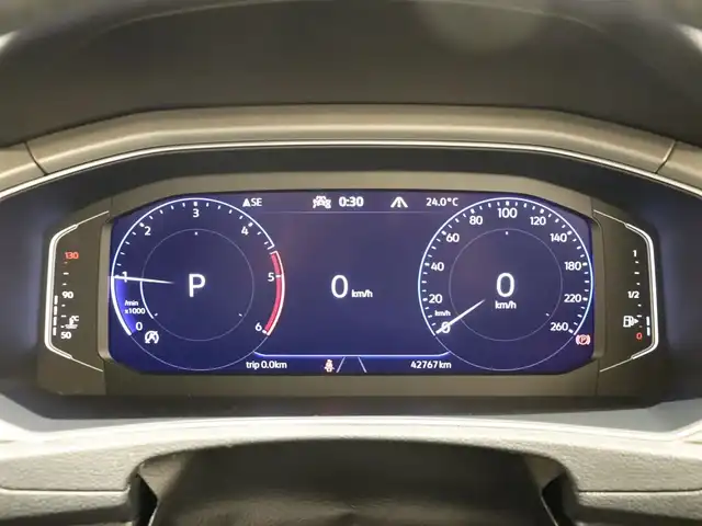 フォルクスワーゲン ＶＷ Ｔ－ロック TDI スタイル デザインPKG 静岡県 2021(令3)年 4.3万km ピュアホワイト 衝突軽減ブレーキ　/ＡＣＣ　/Ｃａｒ Ｐｌａｙ　/純正ナビ　/バックカメラ　/ＢＳＭ　/ＬＫＡ　/パドルシフト　/ＥＴＣ　/純正１７ＡＷ　/アイドリングストップ　/ＬＥＤヘッドライト/スマートキー　/スペアキー１本　/ルーフレール