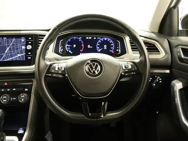 フォルクスワーゲン ＶＷ Ｔ－ロック TDI スタイル デザインPKG 静岡県 2021(令3)年 4.3万km ピュアホワイト 衝突軽減ブレーキ　/ＡＣＣ　/Ｃａｒ Ｐｌａｙ　/純正ナビ　/バックカメラ　/ＢＳＭ　/ＬＫＡ　/パドルシフト　/ＥＴＣ　/純正１７ＡＷ　/アイドリングストップ　/ＬＥＤヘッドライト/スマートキー　/スペアキー１本　/ルーフレール