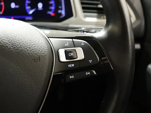 フォルクスワーゲン ＶＷ Ｔ－ロック TDI スタイル デザインPKG 静岡県 2021(令3)年 4.3万km ピュアホワイト 衝突軽減ブレーキ　/ＡＣＣ　/Ｃａｒ Ｐｌａｙ　/純正ナビ　/バックカメラ　/ＢＳＭ　/ＬＫＡ　/パドルシフト　/ＥＴＣ　/純正１７ＡＷ　/アイドリングストップ　/ＬＥＤヘッドライト/スマートキー　/スペアキー１本　/ルーフレール