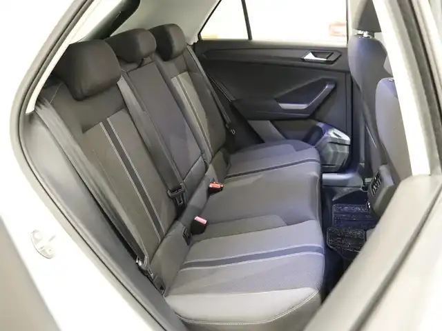 フォルクスワーゲン ＶＷ Ｔ－ロック TDI スタイル デザインPKG 静岡県 2021(令3)年 4.3万km ピュアホワイト 衝突軽減ブレーキ　/ＡＣＣ　/Ｃａｒ Ｐｌａｙ　/純正ナビ　/バックカメラ　/ＢＳＭ　/ＬＫＡ　/パドルシフト　/ＥＴＣ　/純正１７ＡＷ　/アイドリングストップ　/ＬＥＤヘッドライト/スマートキー　/スペアキー１本　/ルーフレール
