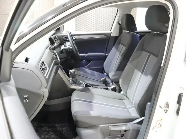 フォルクスワーゲン ＶＷ Ｔ－ロック TDI スタイル デザインPKG 静岡県 2021(令3)年 4.3万km ピュアホワイト 衝突軽減ブレーキ　/ＡＣＣ　/Ｃａｒ Ｐｌａｙ　/純正ナビ　/バックカメラ　/ＢＳＭ　/ＬＫＡ　/パドルシフト　/ＥＴＣ　/純正１７ＡＷ　/アイドリングストップ　/ＬＥＤヘッドライト/スマートキー　/スペアキー１本　/ルーフレール