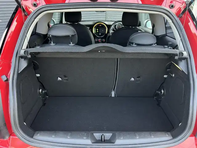 ＭＩＮＩ ミニ クーパー D 茨城県 2020(令2)年 3.5万km チリ・レッド 中期型 /ドライビングアシスト /ナビ /Bカメラ /BT /PDC /パークアシスト/LED /UJテールランプ /コンフォートアクセス /ルーフ＆ドアミラーカバーホワイト /ETC /純正15インチアルミホイール /前後ドラレコ /禁煙車