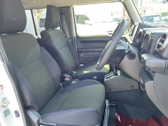 スズキ ジムニー ノマド FC 宮崎県 2025(令7)年 0.2万km パール 純正フロアマット　/ETC/ラゲッジトレイ　/レーダークルコン　/シートヒーター　/バックサポート　/レーンキープ　/アイストップ　/バックソナー　/ヘッドライトクリーナー　/スマートキー　/プッシュスタート　/バックフォグ　/LED