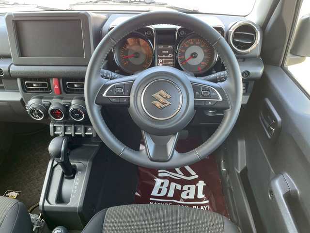 スズキ ジムニー ノマド FC 宮崎県 2025(令7)年 0.2万km パール 純正フロアマット　/ETC/ラゲッジトレイ　/レーダークルコン　/シートヒーター　/バックサポート　/レーンキープ　/アイストップ　/バックソナー　/ヘッドライトクリーナー　/スマートキー　/プッシュスタート　/バックフォグ　/LED