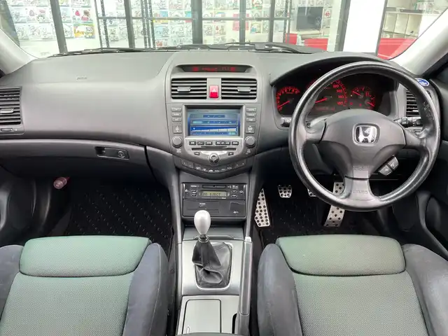 ホンダ アコード ユーロ R 千葉県 2007(平19)年 11.6万km ナイトホークブラックパール 純正ナビ/(AM/FM)/純正momoステアリング/社外エアクリーナー/RECAROシート/フォグランプ/ウィンカーミラー/電動格納ミラー/社外17インチAW/スマートキー/フロアマット/ドアバイザー/取扱説明書/純正エアクリーナー有