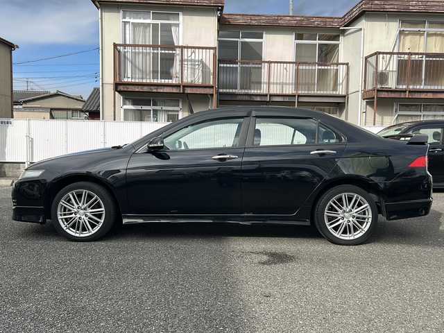 ホンダ アコード ユーロ R 岐阜県 2007(平19)年 11.6万km ナイトホークブラックパール 純正ナビ/(AM/FM)/純正momoステアリング/社外エアクリーナー/RECAROシート/フォグランプ/ウィンカーミラー/電動格納ミラー/社外17インチAW/スマートキー/フロアマット/ドアバイザー/取扱説明書/純正エアクリーナー有