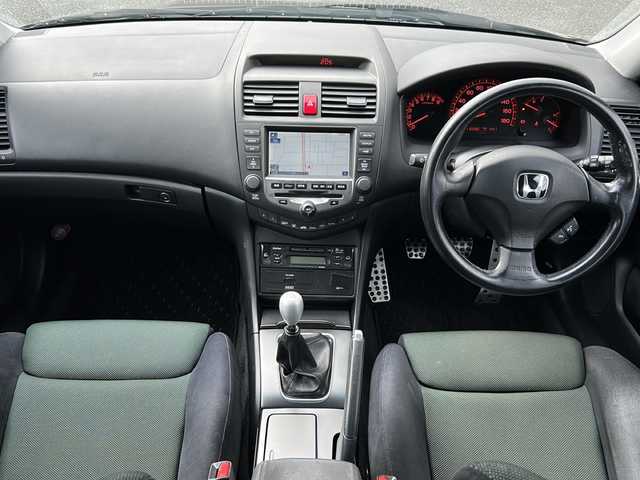 ホンダ アコード ユーロ R 岐阜県 2007(平19)年 11.6万km ナイトホークブラックパール 純正ナビ/(AM/FM)/純正momoステアリング/社外エアクリーナー/RECAROシート/フォグランプ/ウィンカーミラー/電動格納ミラー/社外17インチAW/スマートキー/フロアマット/ドアバイザー/取扱説明書/純正エアクリーナー有