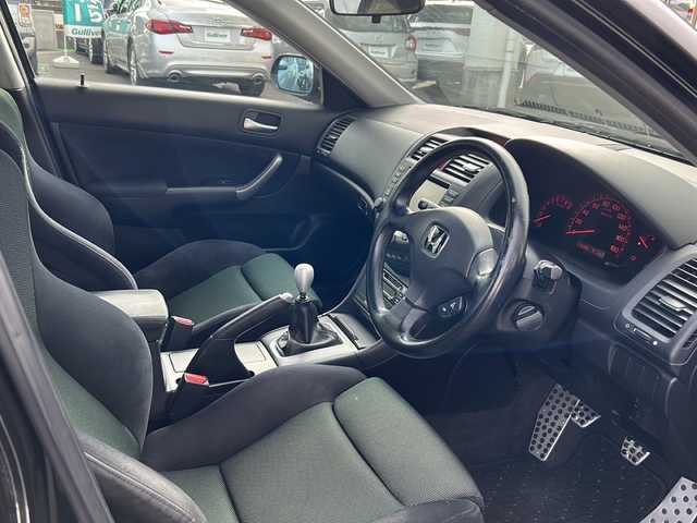 ホンダ アコード ユーロ R 岐阜県 2007(平19)年 11.6万km ナイトホークブラックパール 純正ナビ/(AM/FM)/純正momoステアリング/社外エアクリーナー/RECAROシート/フォグランプ/ウィンカーミラー/電動格納ミラー/社外17インチAW/スマートキー/フロアマット/ドアバイザー/取扱説明書/純正エアクリーナー有