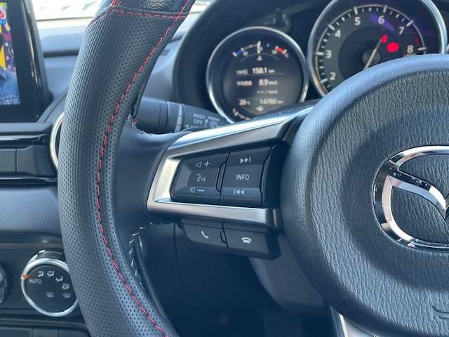 マツダ ロードスター ＲＦ S 静岡県 2021(令3)年 1.5万km スノーフレイクホワイトパールマイカ ●純正ナビ/(フルセグ/CD/DVD/Bluetooth/AUX)/●バックカメラ/●クルーズコントロール/●衝突被害軽減システム/●レーンキープアシスト/●後方パーキングセンサー/●LEDヘッドライト/●オートライト/●革巻きステアリング/●ステアリングスイッチ/●ETC/●前方ドライブレコーダー/●全席シートヒーター/●パドルシフト/●電動ルーフ/●スマートキー/●プッシュスタート/●純正フロアマット/●純正17インチアルミホイール/●ダブルSRS＋ABS/●保証書/●車両取扱説明書/●ナビ取扱説明書