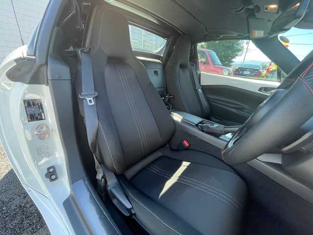 マツダ ロードスター ＲＦ S 静岡県 2021(令3)年 1.5万km スノーフレイクホワイトパールマイカ ●純正ナビ/(フルセグ/CD/DVD/Bluetooth/AUX)/●バックカメラ/●クルーズコントロール/●衝突被害軽減システム/●レーンキープアシスト/●後方パーキングセンサー/●LEDヘッドライト/●オートライト/●革巻きステアリング/●ステアリングスイッチ/●ETC/●前方ドライブレコーダー/●全席シートヒーター/●パドルシフト/●電動ルーフ/●スマートキー/●プッシュスタート/●純正フロアマット/●純正17インチアルミホイール/●ダブルSRS＋ABS/●保証書/●車両取扱説明書/●ナビ取扱説明書