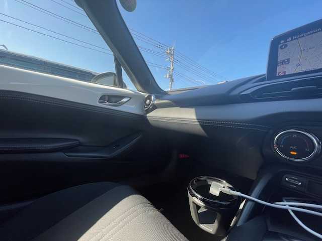 マツダ ロードスター ＲＦ S 静岡県 2021(令3)年 1.5万km スノーフレイクホワイトパールマイカ ●純正ナビ/(フルセグ/CD/DVD/Bluetooth/AUX)/●バックカメラ/●クルーズコントロール/●衝突被害軽減システム/●レーンキープアシスト/●後方パーキングセンサー/●LEDヘッドライト/●オートライト/●革巻きステアリング/●ステアリングスイッチ/●ETC/●前方ドライブレコーダー/●全席シートヒーター/●パドルシフト/●電動ルーフ/●スマートキー/●プッシュスタート/●純正フロアマット/●純正17インチアルミホイール/●ダブルSRS＋ABS/●保証書/●車両取扱説明書/●ナビ取扱説明書