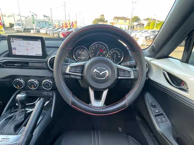 マツダ ロードスター ＲＦ S 静岡県 2021(令3)年 1.5万km スノーフレイクホワイトパールマイカ ●純正ナビ/(フルセグ/CD/DVD/Bluetooth/AUX)/●バックカメラ/●クルーズコントロール/●衝突被害軽減システム/●レーンキープアシスト/●後方パーキングセンサー/●LEDヘッドライト/●オートライト/●革巻きステアリング/●ステアリングスイッチ/●ETC/●前方ドライブレコーダー/●全席シートヒーター/●パドルシフト/●電動ルーフ/●スマートキー/●プッシュスタート/●純正フロアマット/●純正17インチアルミホイール/●ダブルSRS＋ABS/●保証書/●車両取扱説明書/●ナビ取扱説明書
