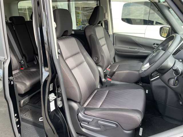 日産 セレナ ハイウェイスター V 愛知県 2020(令2)年 6.5万km ダイヤモンドブラック 純正10型ナビ/フリップダウンモニター/全方位カメラ/プロパイロット/バックカメラ/ハンズフリースライドドア/コーナーセンサー/純正アルミホイール/ブラインドスポットモニター/LEDヘッドライト/インテリジェントミラー/ドライブレコーダー/ETC/衝突軽減システム/フルセグ/CD DVD/Bluetooth/ステアリングスイッチ/スマートキー/プッシュスタート