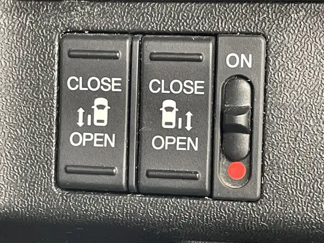 ホンダ ステップワゴン スパーダ クールスピリット 群馬県 2016(平28)年 8.9万km プレミアムスパークルブラックパール 純正１１型後席モニター　純正９型ナビ　バックカメラ　アダクティブクルーズコントロール　衝突被害軽減システム　両側電動スライドドア　パドルシフト　シートヒーター　ＥＴＣ　ドラレコ　スマートキー　禁煙車