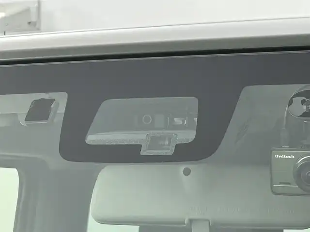 スズキ ジムニー シエラ JC 道央・札幌 2021(令3)年 0.8万km ジャングルグリーン ・パートタイム４WD（高低二段切替式）/・カロッツェリア８V型メモリーナビ/　CD/DVD/SD/BT/フルセグTV/・ステアリングスイッチ/・バックカメラ/・ドライブレコーダー前後/・ビルトインETC/・BATTLEZリフトアップセット(35~40mm)/・BATTLEZリヤラテラルロッド/・RAYS TEAM DAYTONA製１６インチAW/・オープンカントリーM/Tタイヤ（ホワイトレター）/・積込 社外１６インチAW＆冬タイヤ（225/70R16 残9分山）/・MBRO製LEDサンダーテールランプキット（シーケンシャル）/・SHOWA GARAGE製/　LEDフロントウィンカーランプ TYPE2 スモーク/　LEDサイドマーカー TYPE1 スモーク/インナーブラック/・純正革調シートカバー/・純正フロアマット/・デュアルカメラブレーキサポート/　衝突軽減ブレーキ/　レーンキープアシスト/　レーダークルーズコントロール/・横滑り防止装置/・ABS/・ダウンヒルアシストコントロール/・オートマチックハイビーム/・オートライト/・LEDヘッドライト/・フォグランプ/・ヘッドランプウォッシャー/・ドアミラーウィンカー/・D+N席シートヒーター/・プッシュスタート/・スマートキー/・スペアキー/・取/保