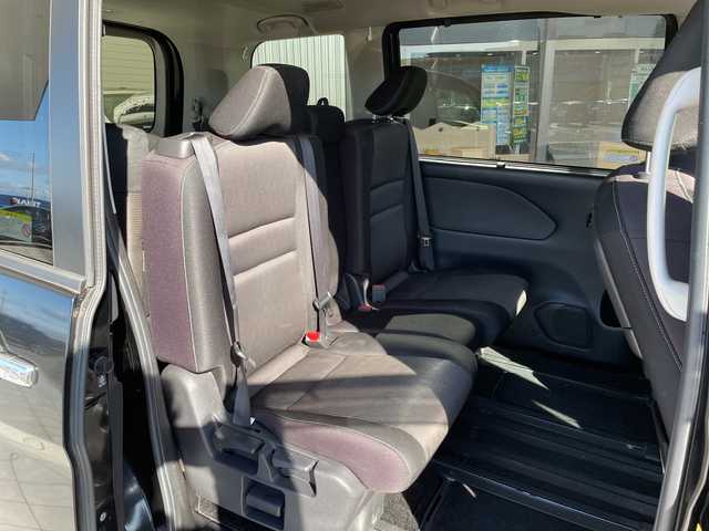 日産 セレナ ハイウェイスター 愛知県 2017(平29)年 7.4万km ダイヤモンドブラック プロパイロット/純正ナビ/フリップダウンモニター/両側パワースライドドア/レーダークルーズコントロール/バックカメラ/純正アルミホイール/衝突軽減システム/フルセグ/CD DVD/Bluetooth/ステアリングスイッチ/スマートキー/プッシュスタート