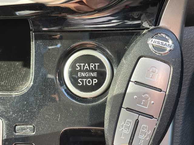 日産 セレナ ハイウェイスター 愛知県 2017(平29)年 7.4万km ダイヤモンドブラック プロパイロット/純正ナビ/フリップダウンモニター/両側パワースライドドア/レーダークルーズコントロール/バックカメラ/純正アルミホイール/衝突軽減システム/フルセグ/CD DVD/Bluetooth/ステアリングスイッチ/スマートキー/プッシュスタート