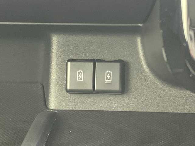 スズキ スペーシア カスタム HYBRID XS ターボ 愛知県 2024(令6)年 1.3万km ピュアホワイトパール/ブラック2トーン 純正9型ナビ/・Bluetooth/・CD/DVD/・フルセグテレビ/・AppleCarPlay/全方位モニター/両側パワースライドドア/衝突軽減ブレーキ/レーンキープアシスト/オートマチックハイビーム/前後コーナーセンサー/ハーフレザーシート/シートヒーター/ステアリングヒーター/レーダークルーズコントロール/前後ドライブレコーダー/ビルトインETC/LEDヘッドライト