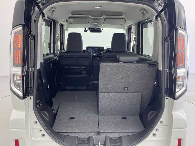 スズキ スペーシア カスタム HYBRID XS ターボ 愛知県 2024(令6)年 1.3万km ピュアホワイトパール/ブラック2トーン 純正9型ナビ/・Bluetooth/・CD/DVD/・フルセグテレビ/・AppleCarPlay/全方位モニター/両側パワースライドドア/衝突軽減ブレーキ/レーンキープアシスト/オートマチックハイビーム/前後コーナーセンサー/ハーフレザーシート/シートヒーター/ステアリングヒーター/レーダークルーズコントロール/前後ドライブレコーダー/ビルトインETC/LEDヘッドライト