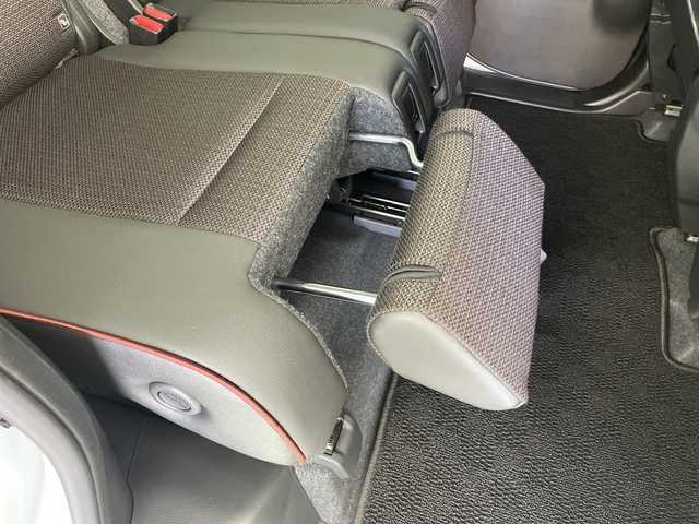 スズキ スペーシア カスタム HYBRID XS ターボ 愛知県 2024(令6)年 1.3万km ピュアホワイトパール/ブラック2トーン 純正9型ナビ/・Bluetooth/・CD/DVD/・フルセグテレビ/・AppleCarPlay/全方位モニター/両側パワースライドドア/衝突軽減ブレーキ/レーンキープアシスト/オートマチックハイビーム/前後コーナーセンサー/ハーフレザーシート/シートヒーター/ステアリングヒーター/レーダークルーズコントロール/前後ドライブレコーダー/ビルトインETC/LEDヘッドライト