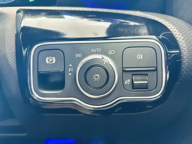 メルセデス・ベンツ ＣＬＡ２００ｄ AMGライン 大阪府 2021(令3)年 3.1万km コスモスブラック レーダーセーフティ/純正ナビ/TV/バックカメラ/ACC/純正18インチAW/LEDヘッドライト/アンビエントライト/ハーフ革/メモリ付きパワーシート/シートヒーター/クリアランスソナー/ブラインドスポット/ワイヤレス充電