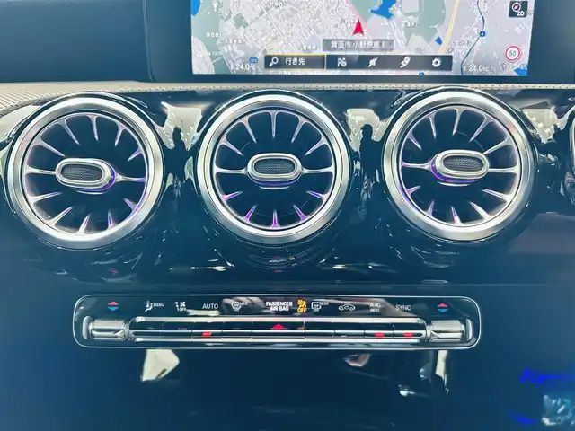 メルセデス・ベンツ ＣＬＡ２００ｄ AMGライン 大阪府 2021(令3)年 3.1万km コスモスブラック レーダーセーフティ/純正ナビ/TV/バックカメラ/ACC/純正18インチAW/LEDヘッドライト/アンビエントライト/ハーフ革/メモリ付きパワーシート/シートヒーター/クリアランスソナー/ブラインドスポット/ワイヤレス充電