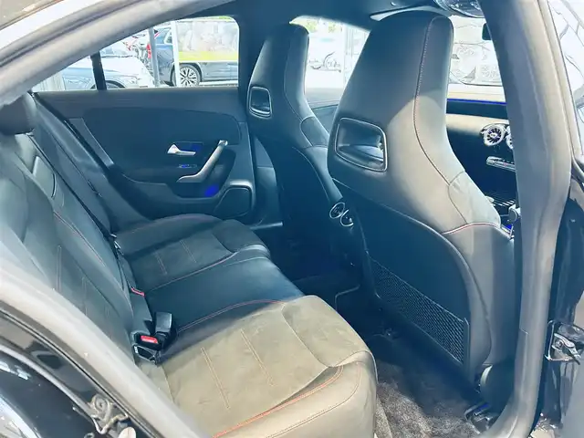 メルセデス・ベンツ ＣＬＡ２００ｄ AMGライン 大阪府 2021(令3)年 3.1万km コスモスブラック レーダーセーフティ/純正ナビ/TV/バックカメラ/ACC/純正18インチAW/LEDヘッドライト/アンビエントライト/ハーフ革/メモリ付きパワーシート/シートヒーター/クリアランスソナー/ブラインドスポット/ワイヤレス充電