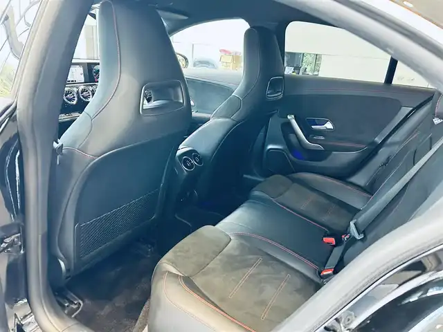 メルセデス・ベンツ ＣＬＡ２００ｄ AMGライン 大阪府 2021(令3)年 3.1万km コスモスブラック レーダーセーフティ/純正ナビ/TV/バックカメラ/ACC/純正18インチAW/LEDヘッドライト/アンビエントライト/ハーフ革/メモリ付きパワーシート/シートヒーター/クリアランスソナー/ブラインドスポット/ワイヤレス充電