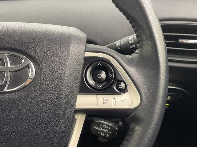 トヨタ プリウス Sセーフティプラス 愛知県 2016(平28)年 4.8万km スティールブロンドM 純正ナビ/・Bluetooth/・フルセグ/・DVD/CD/バックカメラ/追従クルコン/ビルドインETC2.0/衝突軽減/コーナーセンサー/レーンキープ/オートハイビーム/オートライト/LEDヘッドライト