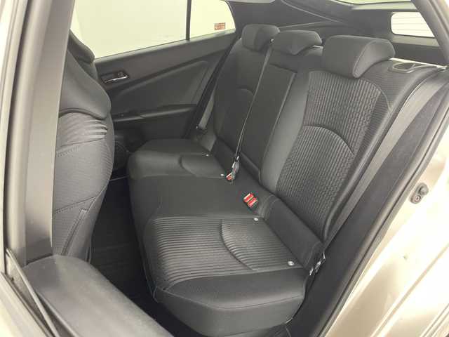 トヨタ プリウス Sセーフティプラス 愛知県 2016(平28)年 4.8万km スティールブロンドM 純正ナビ/・Bluetooth/・フルセグ/・DVD/CD/バックカメラ/追従クルコン/ビルドインETC2.0/衝突軽減/コーナーセンサー/レーンキープ/オートハイビーム/オートライト/LEDヘッドライト