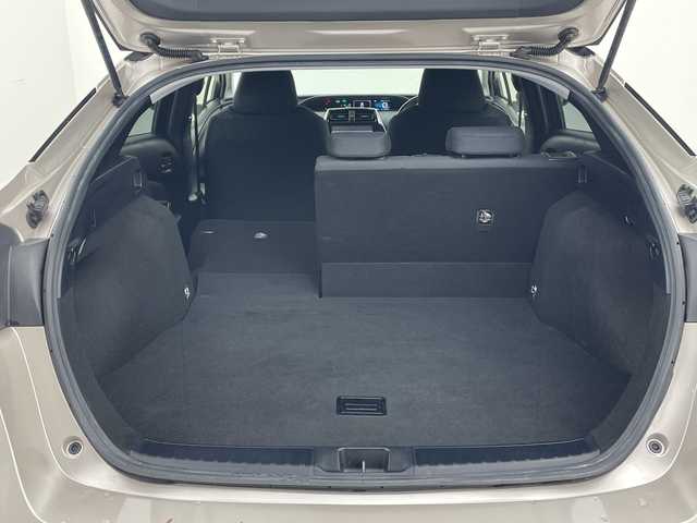 トヨタ プリウス Sセーフティプラス 愛知県 2016(平28)年 4.8万km スティールブロンドM 純正ナビ/・Bluetooth/・フルセグ/・DVD/CD/バックカメラ/追従クルコン/ビルドインETC2.0/衝突軽減/コーナーセンサー/レーンキープ/オートハイビーム/オートライト/LEDヘッドライト