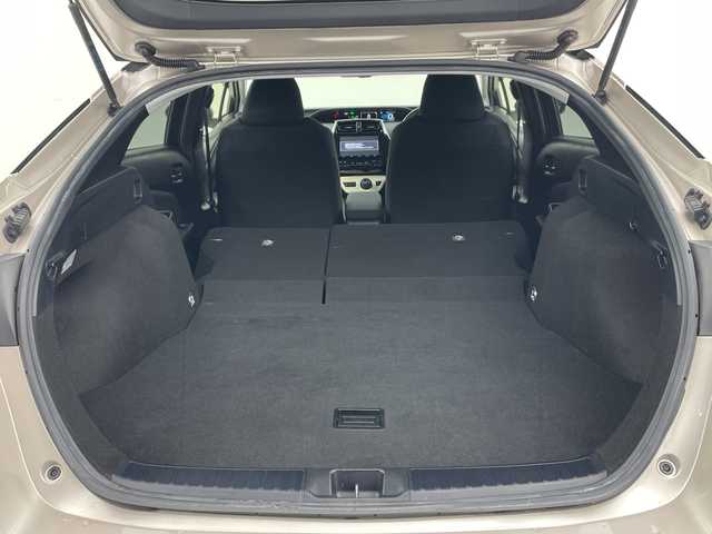 トヨタ プリウス Sセーフティプラス 愛知県 2016(平28)年 4.8万km スティールブロンドM 純正ナビ/・Bluetooth/・フルセグ/・DVD/CD/バックカメラ/追従クルコン/ビルドインETC2.0/衝突軽減/コーナーセンサー/レーンキープ/オートハイビーム/オートライト/LEDヘッドライト