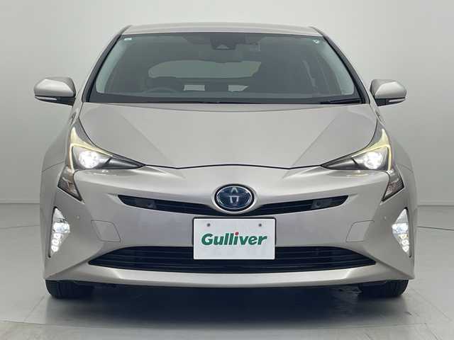 トヨタ プリウス Sセーフティプラス 愛知県 2016(平28)年 4.8万km スティールブロンドM 純正ナビ/・Bluetooth/・フルセグ/・DVD/CD/バックカメラ/追従クルコン/ビルドインETC2.0/衝突軽減/コーナーセンサー/レーンキープ/オートハイビーム/オートライト/LEDヘッドライト