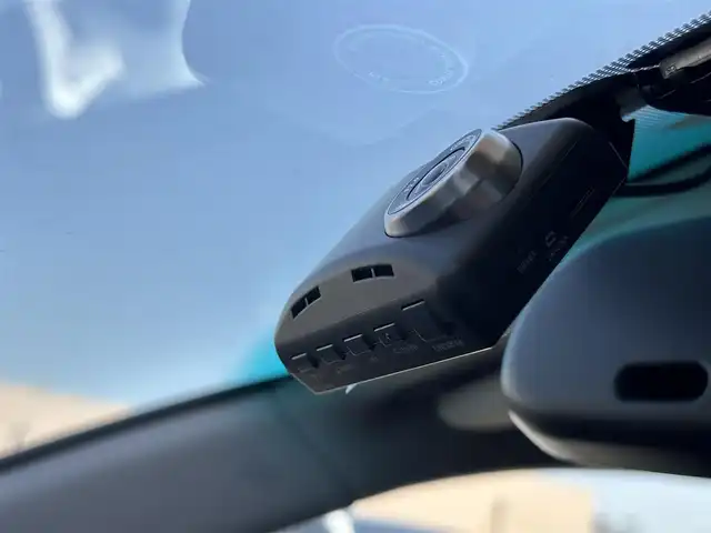 レクサス ＬＳ 460 東京都 2006(平18)年 9.9万km シルバー VDIM（VSC/TRC/ABS/アクティブステアリング統合制御）/ドア/トランクイージークローザー/HIDヘッドランプ/インテリジェントAFS/メッキドアモール/マフラーカッター一体型リアバンパー/オプティトロンメーター（自発光式アナログメーター）/TFTマルチインフォメーションディスプレイ/革巻きステアリングホイール/SRSエアバック （運転席/助手席/ニー/カーテン/前席サイド）/プラズマクラスター付運転席/助手席独立温度調整オートエアコン/パワーシート（運転席/助手席）ポジションメモリー（運転席）/アームレスト（後席中央）/ファブリックシート/電動サンシェード（リアウィンドウ）/G-Link/Gセキュリティ/イモビライザー/スマートエントリー/スタートシステム/HDDナビ/プレミアムサウンド（アナログTV/CD/MD/10スピーカー）/バックガイドモニター/ETC/ドライブレコーダー