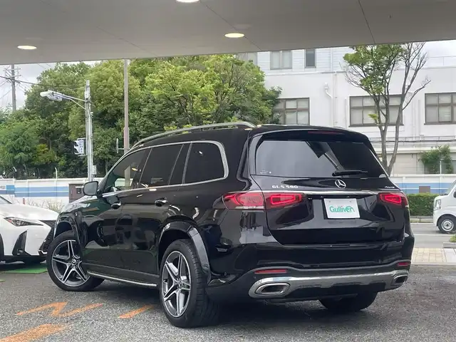 メルセデス・ベンツ ＧＬＳ５８０ 4マチックスポーツ 兵庫県 2020(令2)年 0.7万km オブシディアンブラック /法人ワンオーナー//R3-6年ディーラー記録簿/・AMGライン//Mercedes-Benzロゴ付ブレーキキャリパー//AMG21インチ5スポークAW//AMGスタイリングパッケージ//リラクゼーション機能（前席）/・Off-Roadエンジニアリングパッケージ//DYNAMIC SELECT Off-Roadモード///パノラミックスライディングルーフ//MBUX純正ナビゲーション(12.3インチ)//地デジ/BT/USB//Buemesterサウンド//ワイヤレスチャージング//360度カメラ//アンビエントライト（64色）//前席シートヒーター/ベンチレーター//2、3列目シートヒーター//ルーフレール//全ドアイージークローザー//ビルトインETC//エアバランスパッケージ（パフュームアトマイザー）//パークトロニック//ドライブレコーダーFR//パワーバックドア（フットトランクオープナー機能）/【レーダーセーフティパッケージ】//アクティブディスタンスアシスト・ディストロニック//アクティブブレーキアシスト//PRE-SAFE//アクティブブラインドスポットアシスト//アクティブレーンキーピングアシスト//ブラインドスポットアシスト//レーンチェンジアシスト//アクティブステアリングアシスト