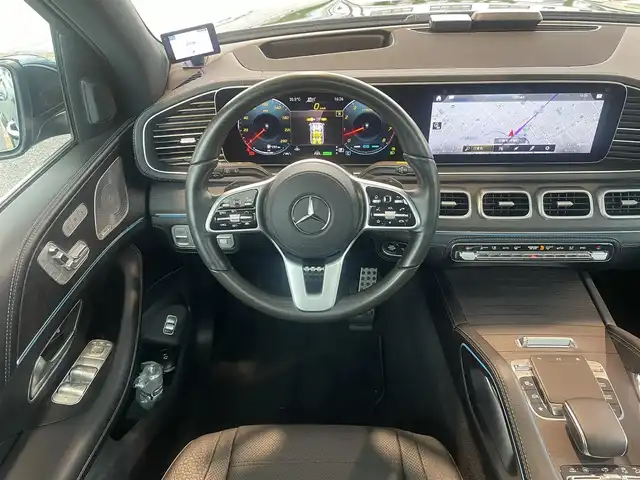 メルセデス・ベンツ ＧＬＳ５８０ 4マチックスポーツ 兵庫県 2020(令2)年 0.7万km オブシディアンブラック /法人ワンオーナー//R3-6年ディーラー記録簿/・AMGライン//Mercedes-Benzロゴ付ブレーキキャリパー//AMG21インチ5スポークAW//AMGスタイリングパッケージ//リラクゼーション機能（前席）/・Off-Roadエンジニアリングパッケージ//DYNAMIC SELECT Off-Roadモード///パノラミックスライディングルーフ//MBUX純正ナビゲーション(12.3インチ)//地デジ/BT/USB//Buemesterサウンド//ワイヤレスチャージング//360度カメラ//アンビエントライト（64色）//前席シートヒーター/ベンチレーター//2、3列目シートヒーター//ルーフレール//全ドアイージークローザー//ビルトインETC//エアバランスパッケージ（パフュームアトマイザー）//パークトロニック//ドライブレコーダーFR//パワーバックドア（フットトランクオープナー機能）/【レーダーセーフティパッケージ】//アクティブディスタンスアシスト・ディストロニック//アクティブブレーキアシスト//PRE-SAFE//アクティブブラインドスポットアシスト//アクティブレーンキーピングアシスト//ブラインドスポットアシスト//レーンチェンジアシスト//アクティブステアリングアシスト