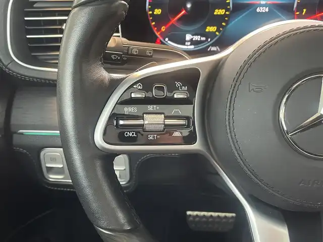 メルセデス・ベンツ ＧＬＳ５８０ 4マチックスポーツ 兵庫県 2020(令2)年 0.7万km オブシディアンブラック /法人ワンオーナー//R3-6年ディーラー記録簿/・AMGライン//Mercedes-Benzロゴ付ブレーキキャリパー//AMG21インチ5スポークAW//AMGスタイリングパッケージ//リラクゼーション機能（前席）/・Off-Roadエンジニアリングパッケージ//DYNAMIC SELECT Off-Roadモード///パノラミックスライディングルーフ//MBUX純正ナビゲーション(12.3インチ)//地デジ/BT/USB//Buemesterサウンド//ワイヤレスチャージング//360度カメラ//アンビエントライト（64色）//前席シートヒーター/ベンチレーター//2、3列目シートヒーター//ルーフレール//全ドアイージークローザー//ビルトインETC//エアバランスパッケージ（パフュームアトマイザー）//パークトロニック//ドライブレコーダーFR//パワーバックドア（フットトランクオープナー機能）/【レーダーセーフティパッケージ】//アクティブディスタンスアシスト・ディストロニック//アクティブブレーキアシスト//PRE-SAFE//アクティブブラインドスポットアシスト//アクティブレーンキーピングアシスト//ブラインドスポットアシスト//レーンチェンジアシスト//アクティブステアリングアシスト