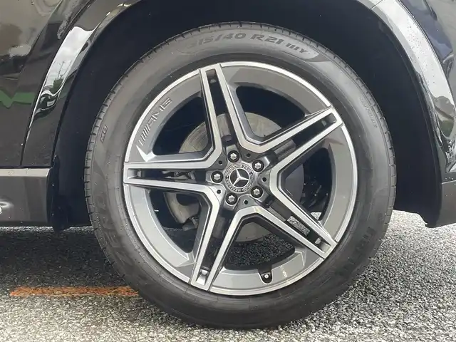 メルセデス・ベンツ ＧＬＳ５８０ 4マチックスポーツ 兵庫県 2020(令2)年 0.7万km オブシディアンブラック /法人ワンオーナー//R3-6年ディーラー記録簿/・AMGライン//Mercedes-Benzロゴ付ブレーキキャリパー//AMG21インチ5スポークAW//AMGスタイリングパッケージ//リラクゼーション機能（前席）/・Off-Roadエンジニアリングパッケージ//DYNAMIC SELECT Off-Roadモード///パノラミックスライディングルーフ//MBUX純正ナビゲーション(12.3インチ)//地デジ/BT/USB//Buemesterサウンド//ワイヤレスチャージング//360度カメラ//アンビエントライト（64色）//前席シートヒーター/ベンチレーター//2、3列目シートヒーター//ルーフレール//全ドアイージークローザー//ビルトインETC//エアバランスパッケージ（パフュームアトマイザー）//パークトロニック//ドライブレコーダーFR//パワーバックドア（フットトランクオープナー機能）/【レーダーセーフティパッケージ】//アクティブディスタンスアシスト・ディストロニック//アクティブブレーキアシスト//PRE-SAFE//アクティブブラインドスポットアシスト//アクティブレーンキーピングアシスト//ブラインドスポットアシスト//レーンチェンジアシスト//アクティブステアリングアシスト