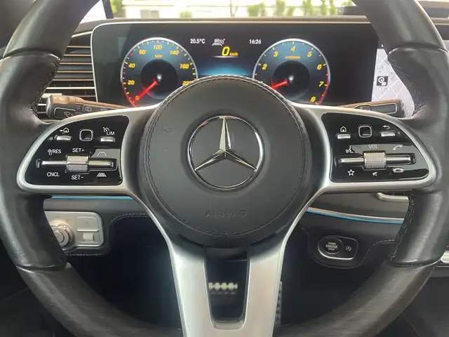 メルセデス・ベンツ ＧＬＳ５８０ 4マチックスポーツ 兵庫県 2020(令2)年 0.7万km オブシディアンブラック /法人ワンオーナー//R3-6年ディーラー記録簿/・AMGライン//Mercedes-Benzロゴ付ブレーキキャリパー//AMG21インチ5スポークAW//AMGスタイリングパッケージ//リラクゼーション機能（前席）/・Off-Roadエンジニアリングパッケージ//DYNAMIC SELECT Off-Roadモード///パノラミックスライディングルーフ//MBUX純正ナビゲーション(12.3インチ)//地デジ/BT/USB//Buemesterサウンド//ワイヤレスチャージング//360度カメラ//アンビエントライト（64色）//前席シートヒーター/ベンチレーター//2、3列目シートヒーター//ルーフレール//全ドアイージークローザー//ビルトインETC//エアバランスパッケージ（パフュームアトマイザー）//パークトロニック//ドライブレコーダーFR//パワーバックドア（フットトランクオープナー機能）/【レーダーセーフティパッケージ】//アクティブディスタンスアシスト・ディストロニック//アクティブブレーキアシスト//PRE-SAFE//アクティブブラインドスポットアシスト//アクティブレーンキーピングアシスト//ブラインドスポットアシスト//レーンチェンジアシスト//アクティブステアリングアシスト