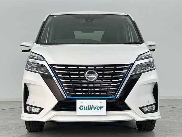 日産 セレナ e－パワー ハイウェイスター V 宮城県 2021(令3)年 4.8万km ブリリアントホワイトパール 【セーフティーパックA】/・エマージェンシーブレーキ/・プロパイロット/・車線逸脱警報/・後側方車両検知警報/・コーナーセンサー（前後）/・道路標識表示/・ふらつき警報/純正10型SDナビ（MM520D-L）/地図SDなし動作未確認/・フルセグTV/・BT.CD/DVD/アラウンドビューモニター/インテリジェントルームミラー/両側パワースライド/ハンズフリー機能あり/ビルトインETC/LEDヘッドライト/LEDフォグ/純正AW/純正ドライブレコーダー/純正フロアマット/プッシュスタート/スマートキー