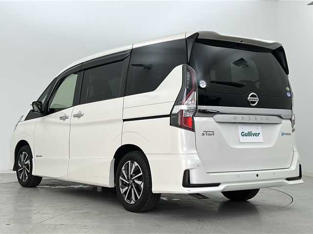 日産 セレナ e－パワー ハイウェイスター V 宮城県 2021(令3)年 4.8万km ブリリアントホワイトパール 【セーフティーパックA】/・エマージェンシーブレーキ/・プロパイロット/・車線逸脱警報/・後側方車両検知警報/・コーナーセンサー（前後）/・道路標識表示/・ふらつき警報/純正10型SDナビ（MM520D-L）/地図SDなし動作未確認/・フルセグTV/・BT.CD/DVD/アラウンドビューモニター/インテリジェントルームミラー/両側パワースライド/ハンズフリー機能あり/ビルトインETC/LEDヘッドライト/LEDフォグ/純正AW/純正ドライブレコーダー/純正フロアマット/プッシュスタート/スマートキー
