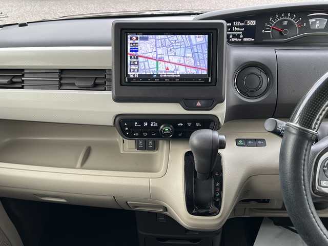 ホンダ Ｎ ＢＯＸ G L ホンダセンシング 石川県 2018(平30)年 8.5万km クリスタルブラックパール ４ＷＤ/ＥＴＣ/バックカメラ/レーダークルーズコントロール/ＳＤナビ〔Panasonic　CN-RE040 〕/（Ｂｌｕｅｔｏｏｔｈ／ＣＤ／ＤＶＤ／フルセグＴＶ）　/パワースライドドア/Ｄ席／Ｎ席シートヒーター/ＬＥＤヘッドライト/オートライト/アイドリングストップ/プッシュスタート