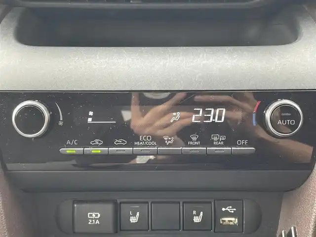 トヨタ ヤリスクロス Z 愛媛県 2021(令3)年 6.2万km ブラックマイカ/ホワイトパールクリスタルシャイン 2トーン 純正ディスプレイオーディオ　/AM/FM/BT/バックカメラ　/トヨタセーフティセンス　/レーダークルーズコントロール　/車線逸脱防止装置　/衝突被害軽減装置　/ブラインドスポットモニター　/前後ドライブレコーダー　/LEDヘッドライト　/ETC/電格ミラー/ヒートミラー/ステアリングリモコン/ヘッドライトレベライザー/現状サマー(純正AW)(215/50/R18)/DUNLOP ENASAVE EC300＋