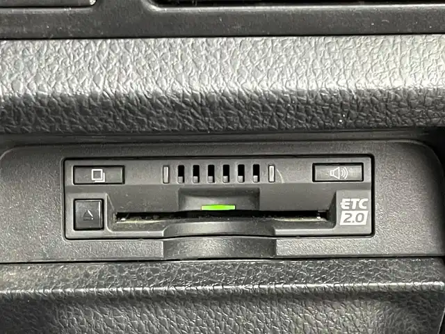 トヨタ ヴォクシー ZS 煌Ⅲ 埼玉県 2020(令2)年 4万km ホワイトパールクリスタルシャイン 社外ナビ　バックカメラ　ビルトインＥＴＣ２．０　前後ドライブレコーダー　セーフティセンス　クルーズコントロール　ＨＤＭＩ　純正アルミホイール　オートハイビーム　ＬＥＤヘッドライト　地デジフルセグ