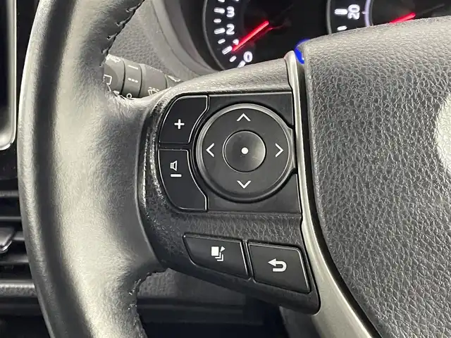 トヨタ ヴォクシー ZS 煌Ⅲ 埼玉県 2020(令2)年 4万km ホワイトパールクリスタルシャイン 社外ナビ　バックカメラ　ビルトインＥＴＣ２．０　前後ドライブレコーダー　セーフティセンス　クルーズコントロール　ＨＤＭＩ　純正アルミホイール　オートハイビーム　ＬＥＤヘッドライト　地デジフルセグ