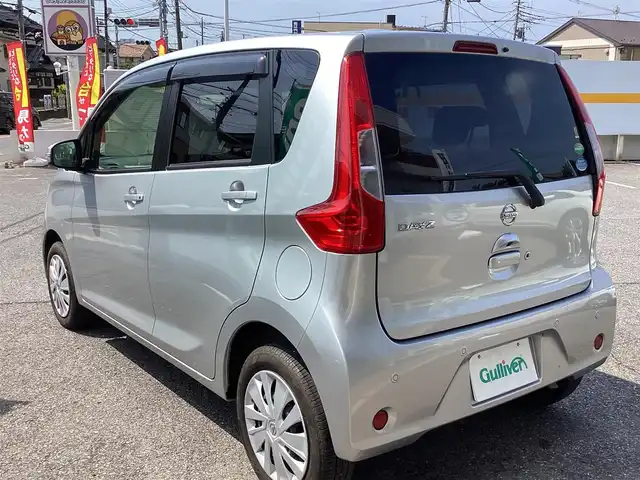 日産 デイズ X 千葉県 2019(平31)年 0.5万km スターリングシルバーM ワンオーナー/SDナビ　TV/DVD/CD/BT/　MM318D-W/全方位モニター/スマートキースペアキー/プッシュスタート/コーナーセンサー前後/ドライブレコーダー/取扱説明書/保証書