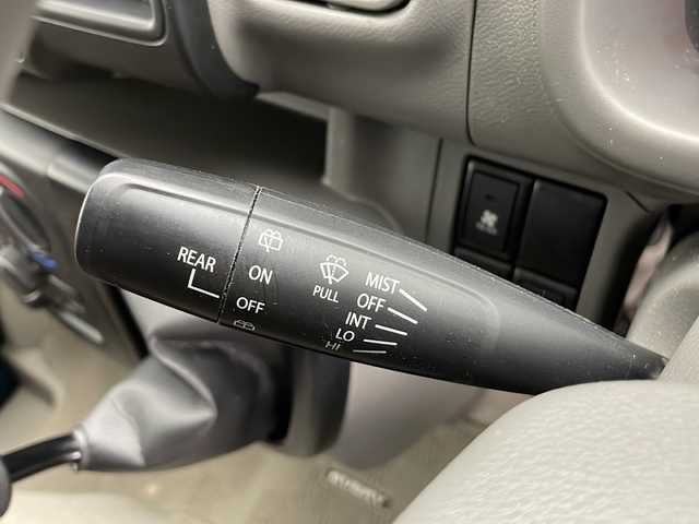 スズキ エブリイ JOIN 長野県 2024(令6)年 2.8万km デニムブルーメタリック 4WD/社外メモリナビ/Bluetooth／CD／DVD／フルセグTV/ETC/横滑り防止装置/衝突被害軽減システム/運転席シートヒーター/純正フロアマット/純正ドアバイザー/両側スライドドア/コーナーセンサー/オートライト/LEDヘッドライト/電格ミラー/リモコンキー/スペアキー1本