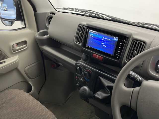 スズキ エブリイ JOIN 長野県 2024(令6)年 2.8万km デニムブルーメタリック 4WD/社外メモリナビ/Bluetooth／CD／DVD／フルセグTV/ETC/横滑り防止装置/衝突被害軽減システム/運転席シートヒーター/純正フロアマット/純正ドアバイザー/両側スライドドア/コーナーセンサー/オートライト/LEDヘッドライト/電格ミラー/リモコンキー/スペアキー1本