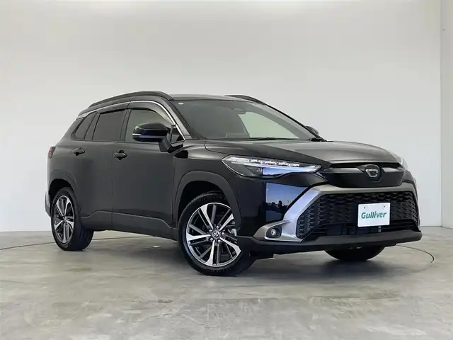 トヨタ カローラ クロス ハイブリッド Z 群馬県 2024(令6)年 1万km アティチュードブラックマイカ ・純正１０．５インチディスプレイオーディオ/・フルセグTV/・Bluetooth/・全方位カメラ/・衝突軽減/・レーダークルーズコントロール/・パーキングアシスト/・BSM/・オートハイビーム/・シートヒーター/・ハンドルヒーター/・パワーバックドア/・D席パワーシート/・ビルトインETC2.0 /・LEDヘッドライト/・LEDフォグランプ/・前後コーナーセンサー/・純正アルミホイール/・禁煙車