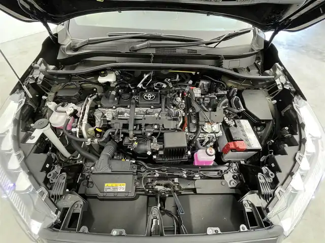 トヨタ カローラ クロス ハイブリッド Z 群馬県 2024(令6)年 1万km アティチュードブラックマイカ ・純正１０．５インチディスプレイオーディオ/・フルセグTV/・Bluetooth/・全方位カメラ/・衝突軽減/・レーダークルーズコントロール/・パーキングアシスト/・BSM/・オートハイビーム/・シートヒーター/・ハンドルヒーター/・パワーバックドア/・D席パワーシート/・ビルトインETC2.0 /・LEDヘッドライト/・LEDフォグランプ/・前後コーナーセンサー/・純正アルミホイール/・禁煙車